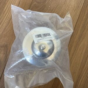 The Pampered Chef Silver Cooking Utensil‎